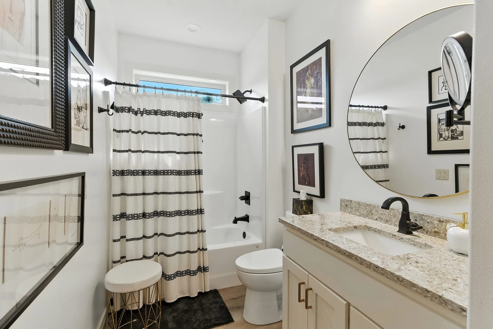 Guest bedroom